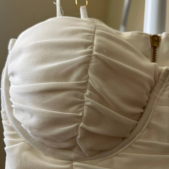 CLUB L LONDON RUCHED WHITE TOP - Picture 4 of 4